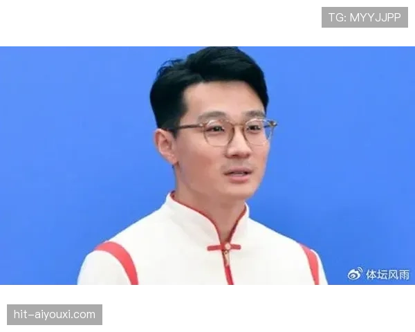 任子威训练完直接啃鸡腿，这自律和放纵切换得太丝滑了